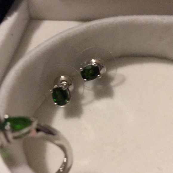 Gorgeous and affordable earrings and ring set - Picture 2 of 4